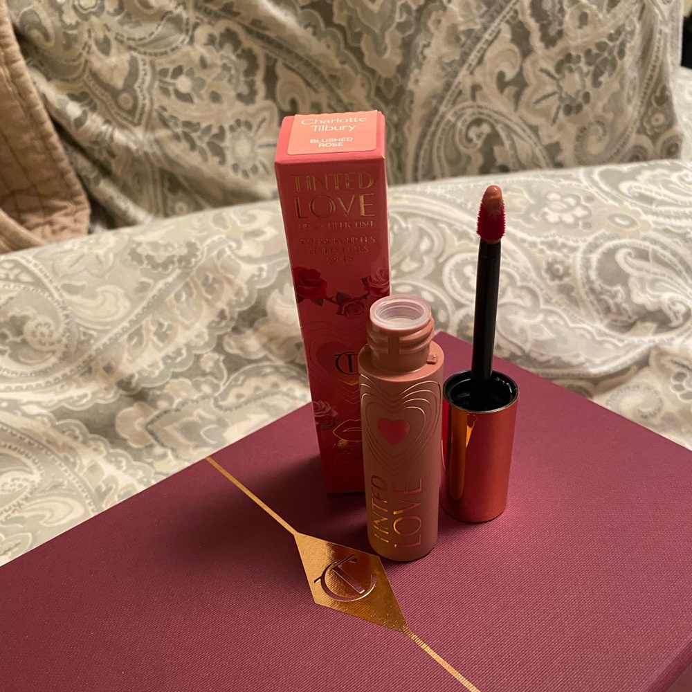 Charlotte Tilbury Tinted Love Lip & Cheek Stain